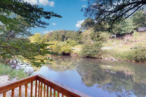 Ellijay House | Patagonia on the River