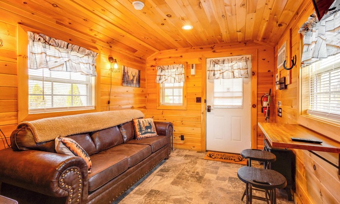 Sevierville Cabin | Patio, Fire Pit & Grill: Central Sevierville Cabin