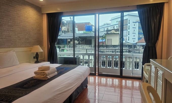 Patong Hotel | Patong Central Residence & Apartment