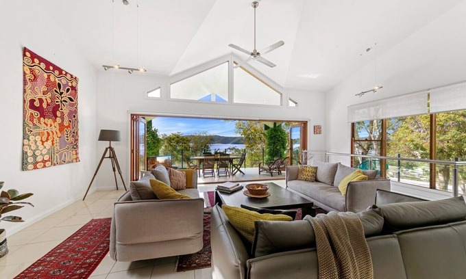 Patonga House | Patonga Views holiday retreat 2 night minimum stay