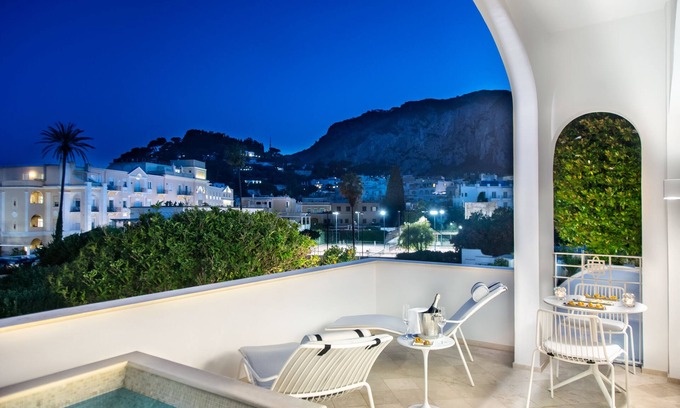 Capri Hotel | Pazziella Garden & Suites