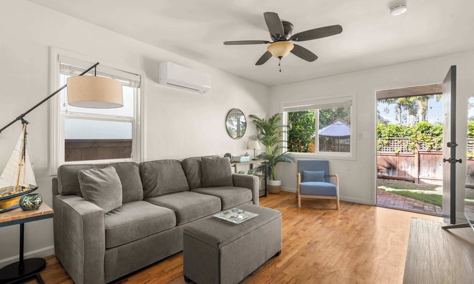 Crown Point House | PB Bungalow-Private fenced yard-Parking-Remodeled!