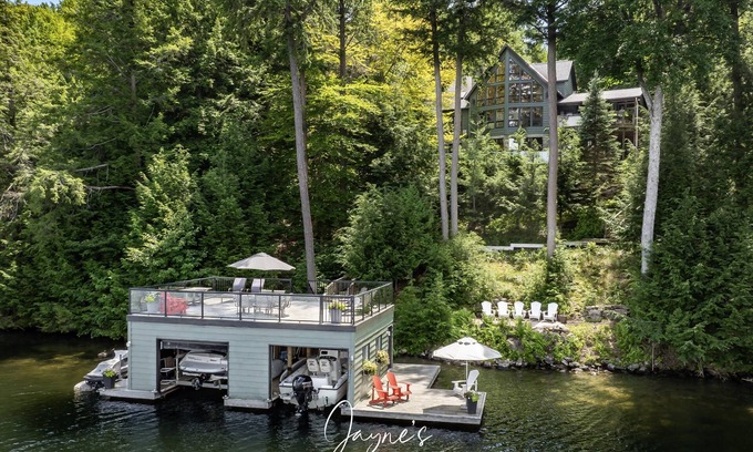 Seguin Cottage | Peace and Quiet on Little Lake Joseph!