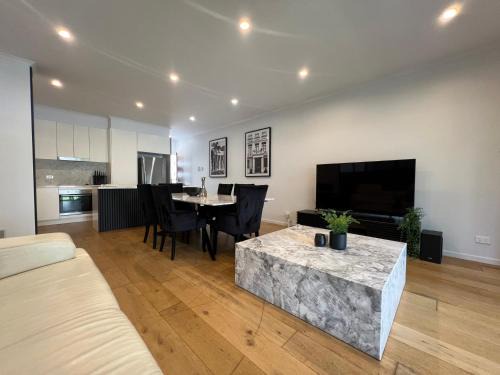 Nundah Apartment | Peaceful 3BR 2BA with Parking Near Airport and CBD