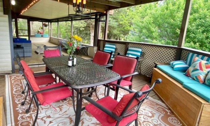 Rambo Riviera House | Peaceful Beaver Lake get-away