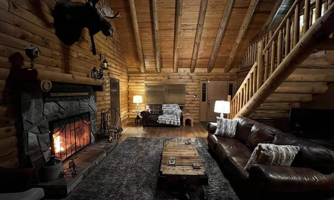 Angier Cabin | Peaceful Cabin, close to Angier, Fuquay and Holly Springs. Campbell U. nearby.