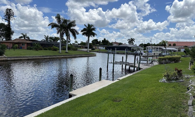 Caloosahatchee House | Peaceful Cottage, your perfect getaway in the Cape