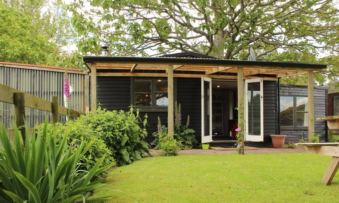 Ngakuru Cottage | Peaceful Country Retreat - 10 mins from thermal hot pools