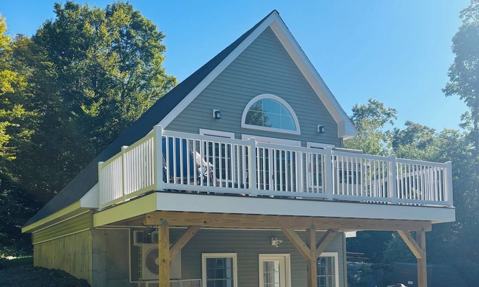 Kingfield House | Peaceful Maine Home with Mountain Views