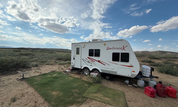 Alpine House | Peaceful off grid RV minutes from Big Bend