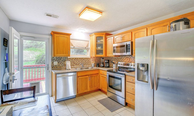 Elizabethton House | Peaceful & Pet-Friendly Retreat in Elizabethton!