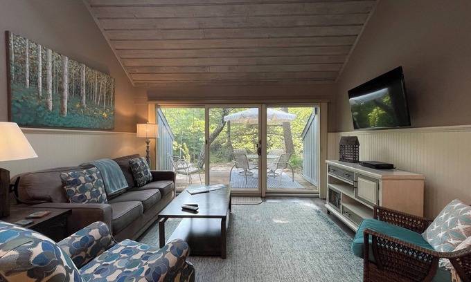 Glen Arbor House | Peaceful Retreat 2BD + Loft/2BTH Crystal River Glen Arbor