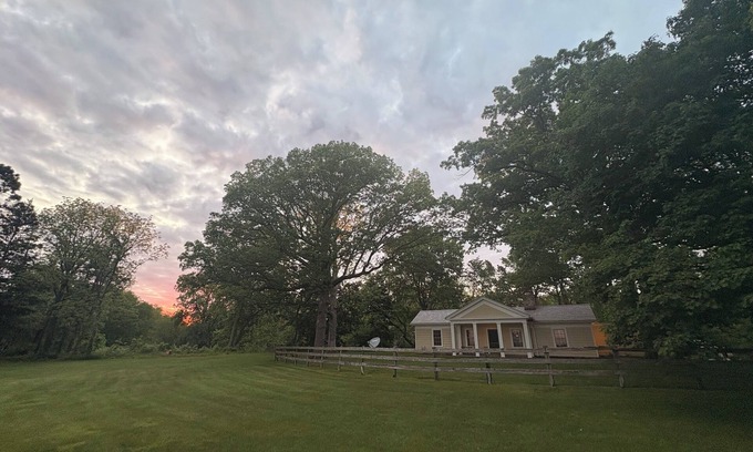Fox Valley Cottage | Peaceful two bedroom cottage. Scenic and secluded but conveniently located.