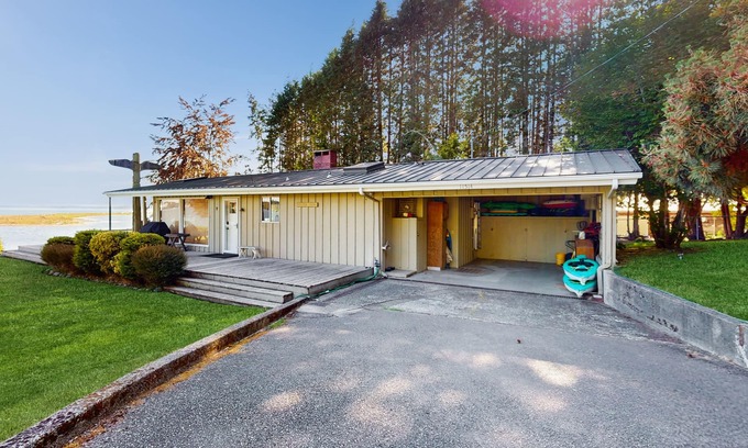 Burley House | Peaceful Waterfront Living in Gig Harbor – Coastal Comfort & Charm