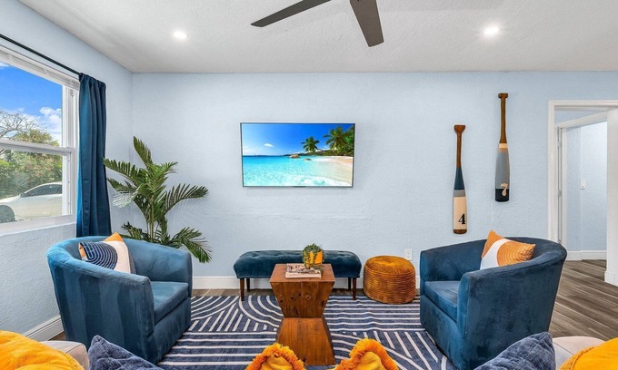 Riviera Beach House | Peanut Island Paradise I 4 Mins to Island Shuttle!