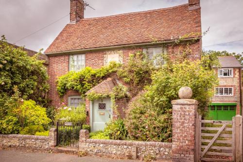 Eastbourne House | Pear Tree Cottage