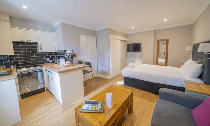 Salisbury Apartment | Peartree Serviced Apartments