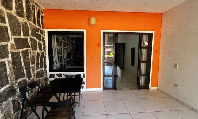 Veloso Apartment | Pedra Suite 5 minutes from Veloso Beach