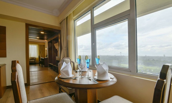 Dharmatala Hotel | Peerless Hotel Kolkata