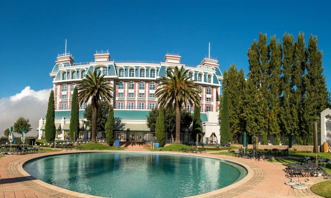 Secunda Hotel | Peermont Walmont at Graceland, Secunda