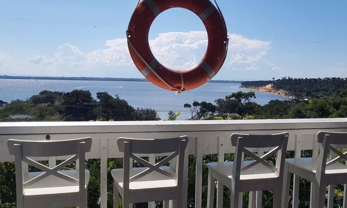 Loch Sport House | Pelican Bay Beach House 5BR/3BA Best view in town!