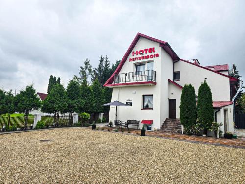 Sitkowka-Nowiny Hotel | Pelican