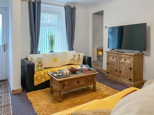 Hirwaun House | Pen Bryn - Uk48348