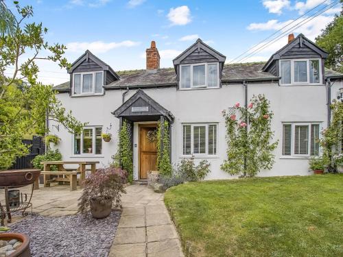 Kingswood House | Pen Y Groes