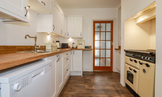 Summercourt Cottage | Pen-y-thon House