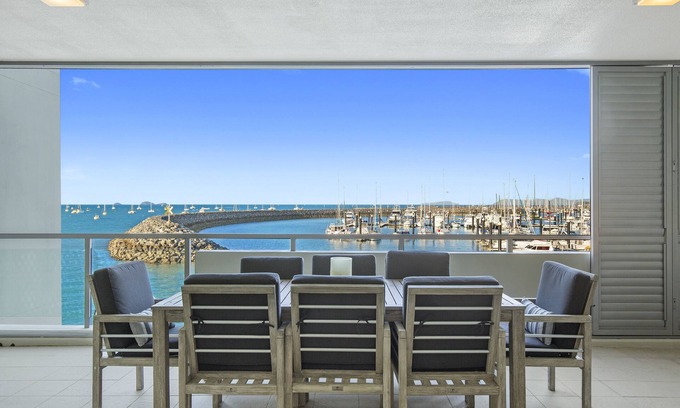 Airlie Beach Apartment | Peninsula Airlie Beach