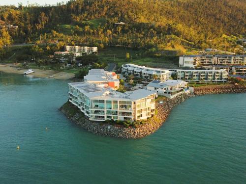 Airlie Beach Apartment | Peninsula Airlie Beach