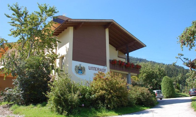 Kolsassberg House | Pension Unterhof