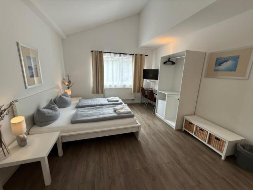 Finsing House | Pension Wess