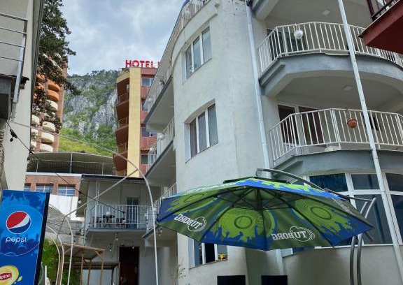 Baile Herculane House | Pensiunea Ambasador