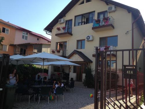 Costinesti House | Pensiunea Casa Firu