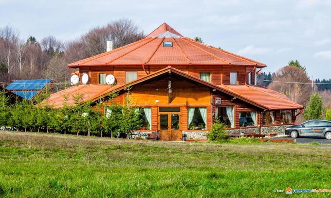Cristian House | Pensiunea Casa Zmeilor