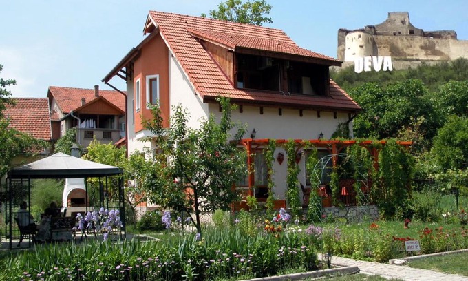 Deva House | Pensiunea Subcetate Deva