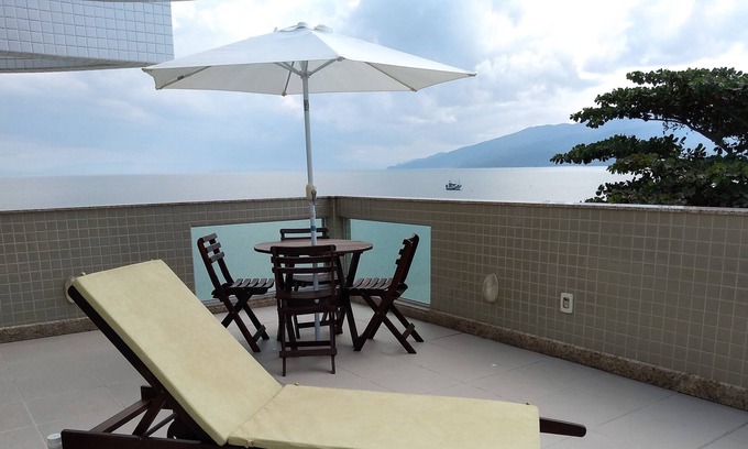 Morrinhos Apartment | Penthouse Apartment Beira Mar in Canto Grande, Bombinhas