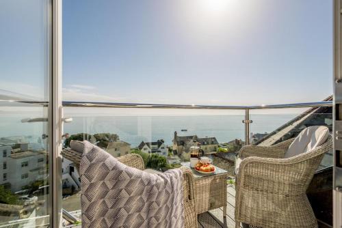 West Looe Apartment | Penthouse Lemain Garden Apts