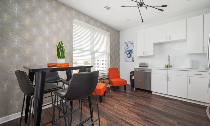 Old Fourth Ward Condo | Penthouse Level Condo W/Rooftop Patio