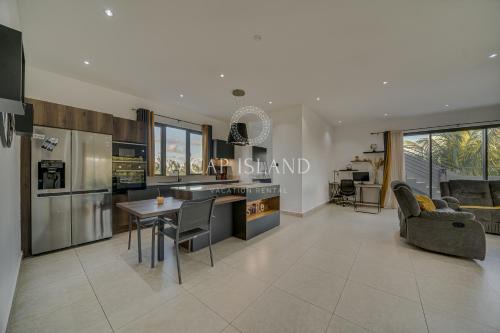 Pereybere Apartment | Penthouse proche Plages, Restaurants & Supermarché