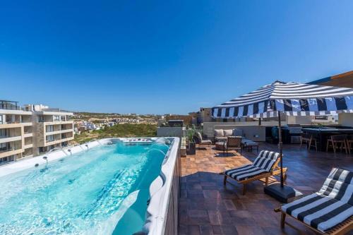 El Tezal Apartment | Penthouse with Private Jacuzzi and 4 Bedrooms