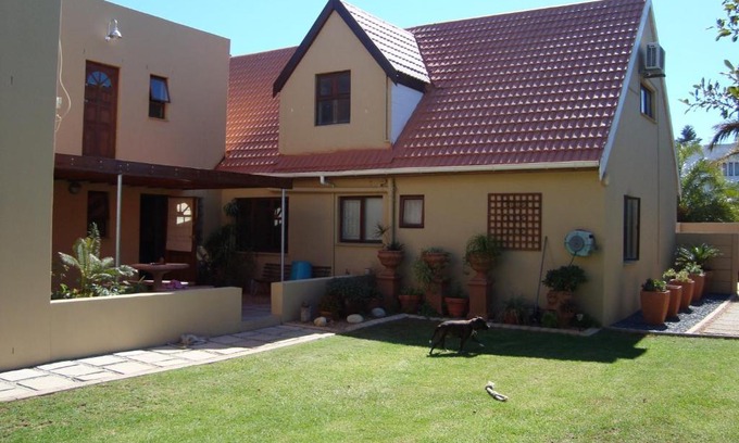 Flamingo Vlei House | Pentzhaven Guesthouse