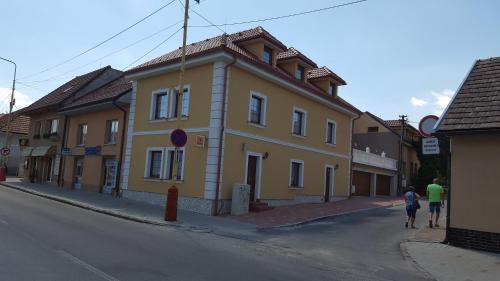 Bojnice House | Penzión Galéria