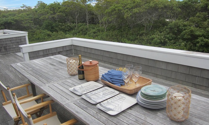 Tom Nevers House | Perfect family beach house