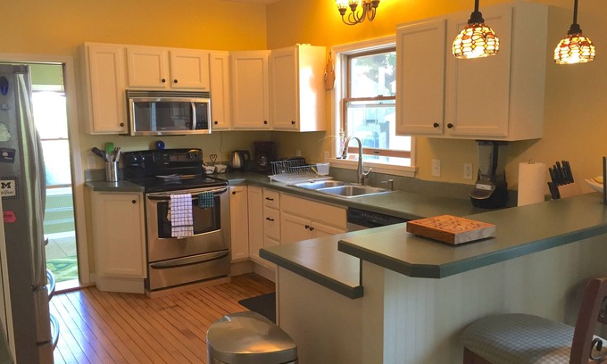 Elk Rapids House | Perfect family location for trips to ER/Charlevoix/Petoskey & Traverse area!