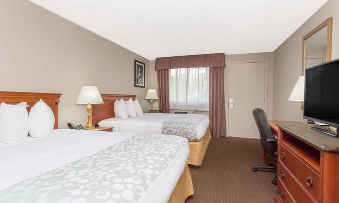 St. Augustine Hotel | Perfect Find! 4 Great Units, Outdoor Pool, Free Parking, Near Davenport Park