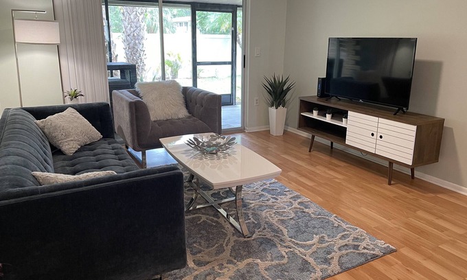 Park East Villa | Perfect Florida Vacation Getaway in Sarasota