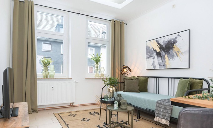 Frohnhausen Apartment | Perfect for 4 | 10 min to the fair | 5 min to the city
