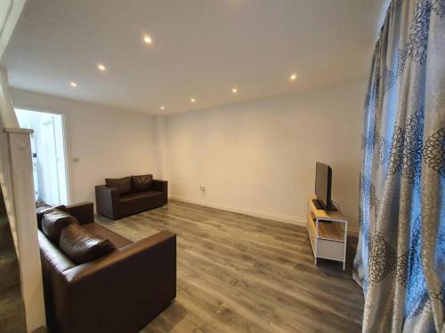 West Thurrock House | Perfect for family getaways